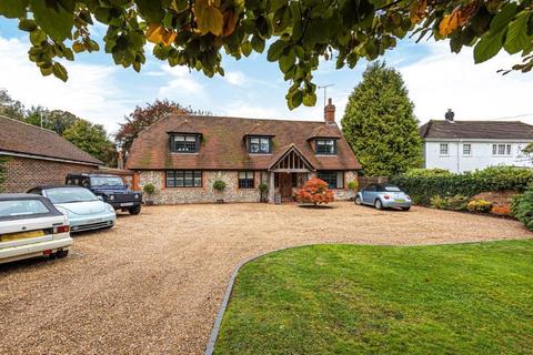 Doggetts High Road, Chipstead, Coulsdon, CR5 3QQ