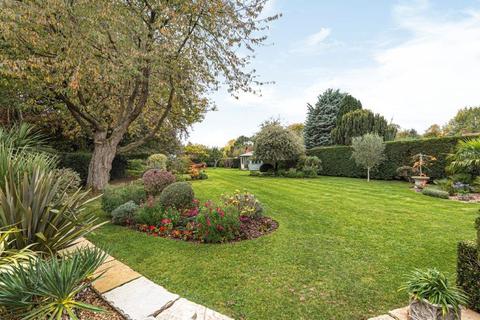 Doggetts High Road, Chipstead, Coulsdon, CR5 3QQ