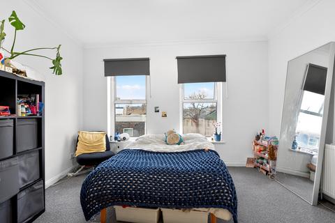 2 bedroom apartment to rent, Dalston Lane, London, E8