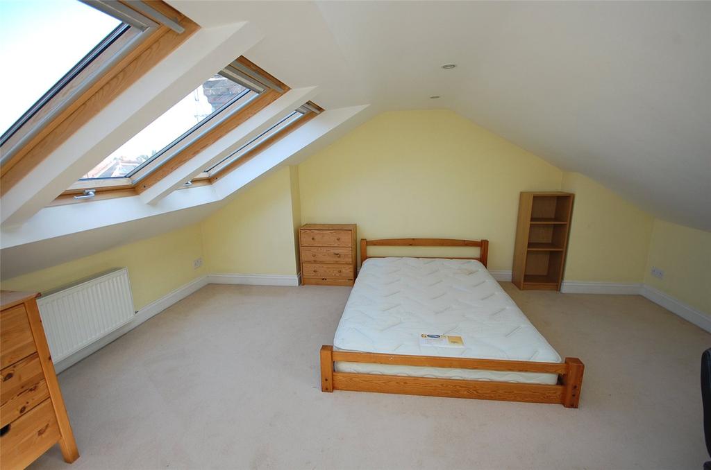 Redbourne Avenue, Finchley, N3 4 bed apartment £625,000