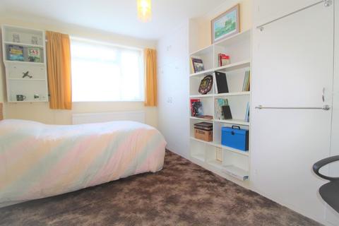 27 Stonecroft Way, Croydon, CR0 3DJ