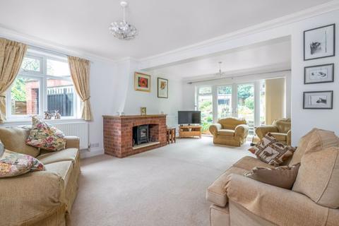 2 Cranleigh Close, Bexley, DA5 1QB
