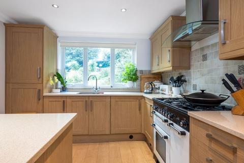 2 Cranleigh Close, Bexley, DA5 1QB