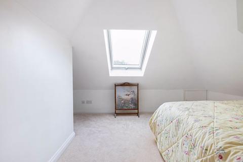 2 Cranleigh Close, Bexley, DA5 1QB