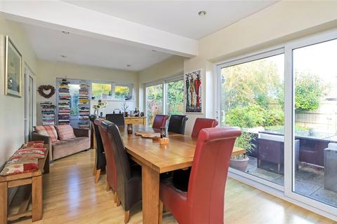 25 Downs Road, South Wonston, Winchester, SO21 3EU
