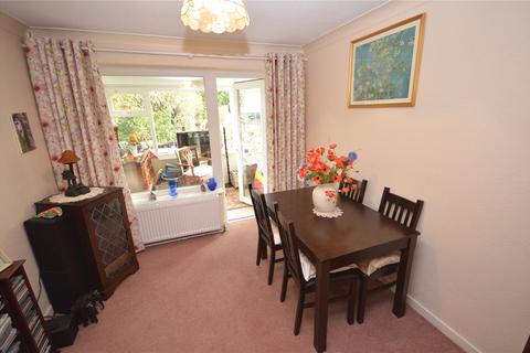 7 Fieldhead Grove, Guiseley, Leeds, LS20 8DY