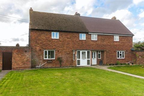 12 Barn Mead, Toot Hill, Ongar, CM5 9SE