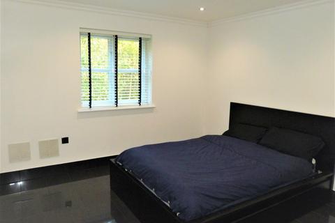 29 Burrows Chase, Waltham Abbey, EN9 3YX