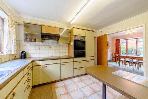 108 Abingdon Road, Standlake, Witney, OX29 7RN