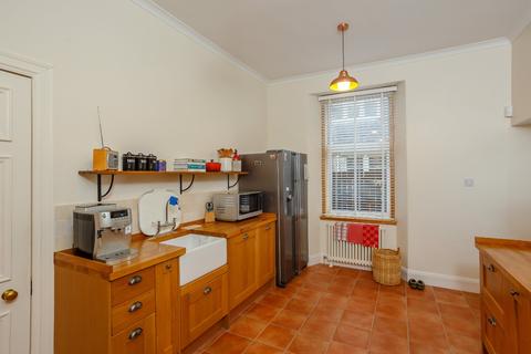 10 Abertarff Road, Inverness, IV2 3NW