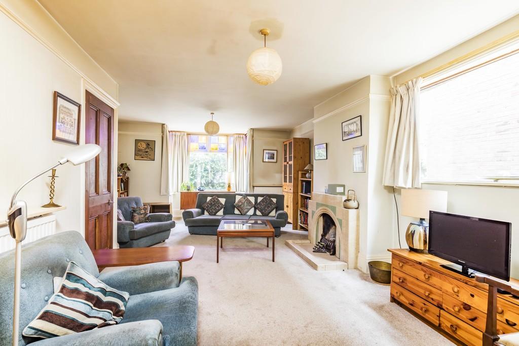 Melbourne Road, Chichester, West Sussex 2 bed semidetached house £