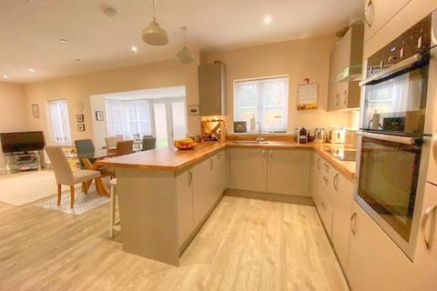 23 Court Close, Aberthin, Cowbridge, CF71 7EH