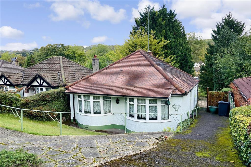 Valley Road, Kenley, Surrey 2 bed detached bungalow £425,000