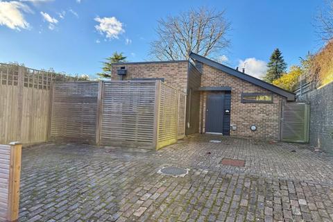 2 bedroom bungalow for sale, High Street, Cuckfield