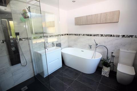 25 Wellgarth, Halifax, HX1 2BJ
