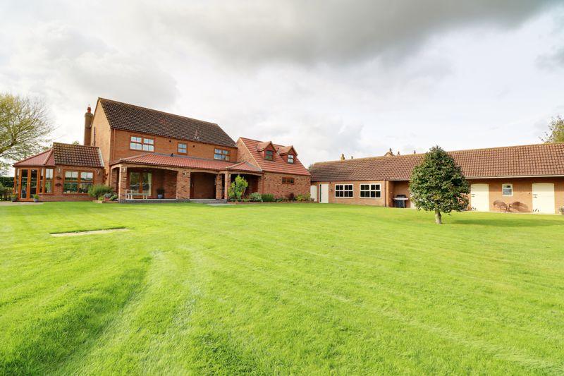 Scotterthorpe, Gainsborough 4 bed detached house £650,000