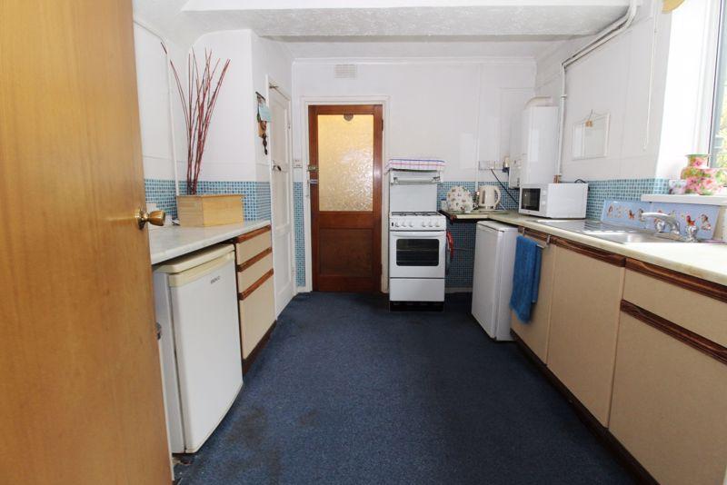 Kitchen (2)