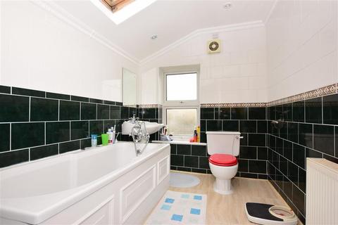 56 Suffolk Road, Gravesend, DA12 2SN