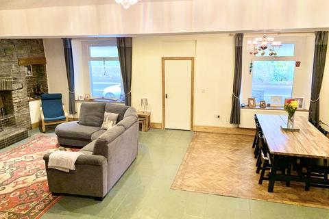 Oak House Henfaes Road, Tonna, Neath, SA11 3EZ
