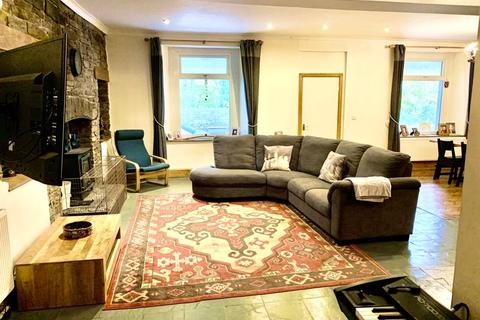 Oak House Henfaes Road, Tonna, Neath, SA11 3EZ