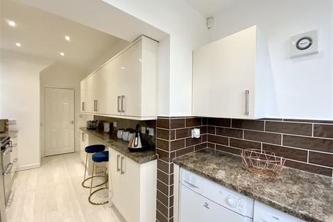61 Clifton Crescent, Sheffield, S9 4BD