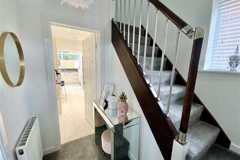 61 Clifton Crescent, Sheffield, S9 4BD