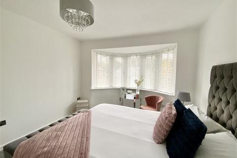 61 Clifton Crescent, Sheffield, S9 4BD