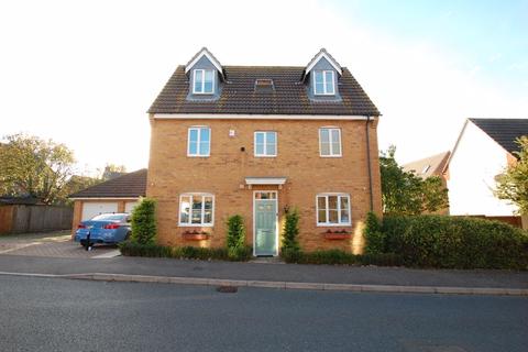 8 Bonham Drive, Orsett, Grays, RM16 3HG