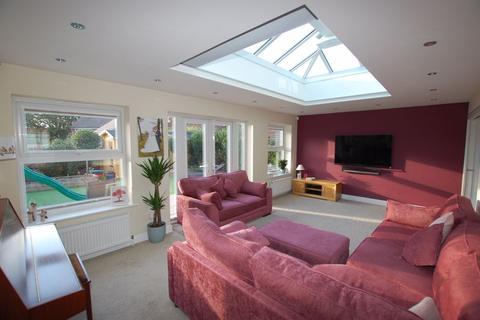 8 Bonham Drive, Orsett, Grays, RM16 3HG