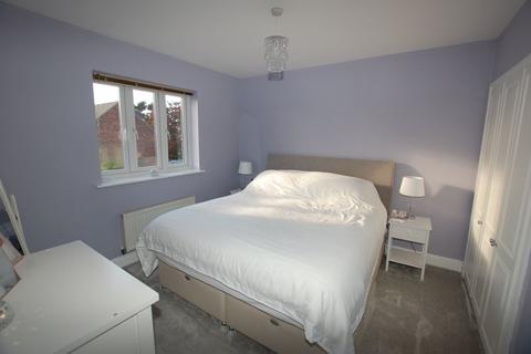 8 Bonham Drive, Orsett, Grays, RM16 3HG