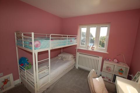 8 Bonham Drive, Orsett, Grays, RM16 3HG