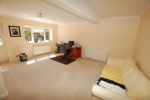 1, Orchard View Robinson Road, Horndon On The Hill, Stanford-le-hope, SS17 8PU