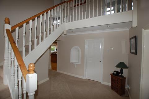 1, Orchard View Robinson Road, Horndon On The Hill, Stanford-le-hope, SS17 8PU