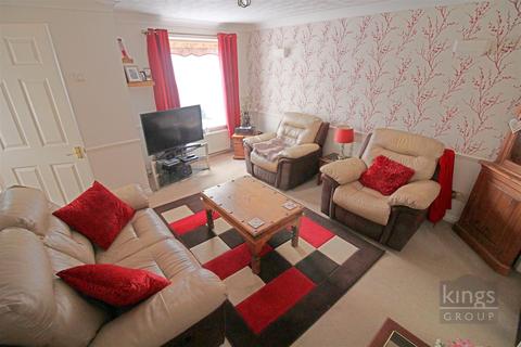 86 Albert Gardens, Church Langley, Harlow, CM17 9QG