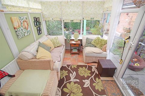 86 Albert Gardens, Church Langley, Harlow, CM17 9QG