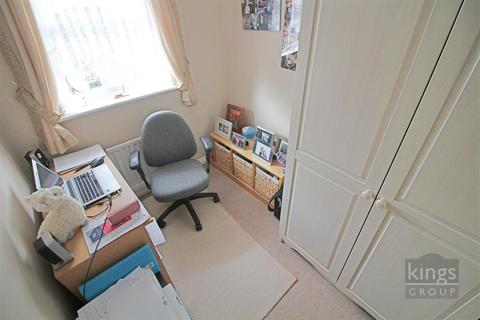 86 Albert Gardens, Church Langley, Harlow, CM17 9QG