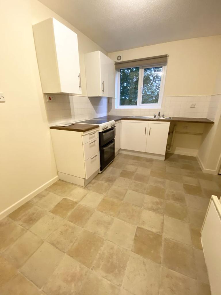 Yeolland Park, Ivybridge 2 bed cluster house £795 pcm (£183 pw)
