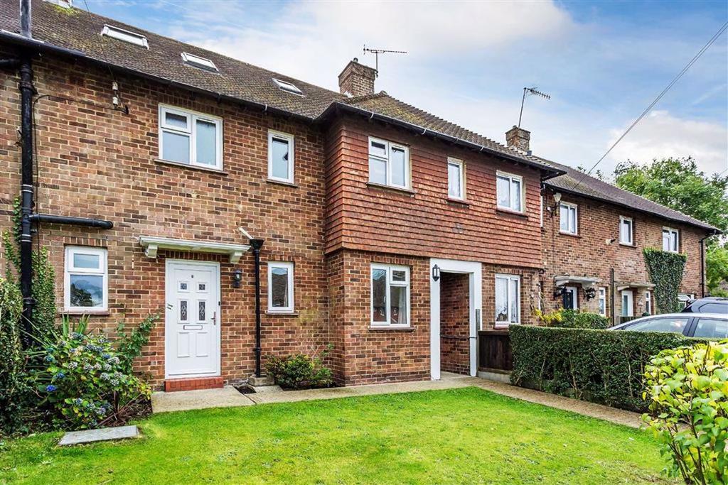 Stoneleigh Road, Limpsfield Chart... 4 bed terraced house £485,000