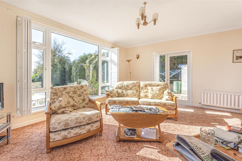 Living Room.jpg