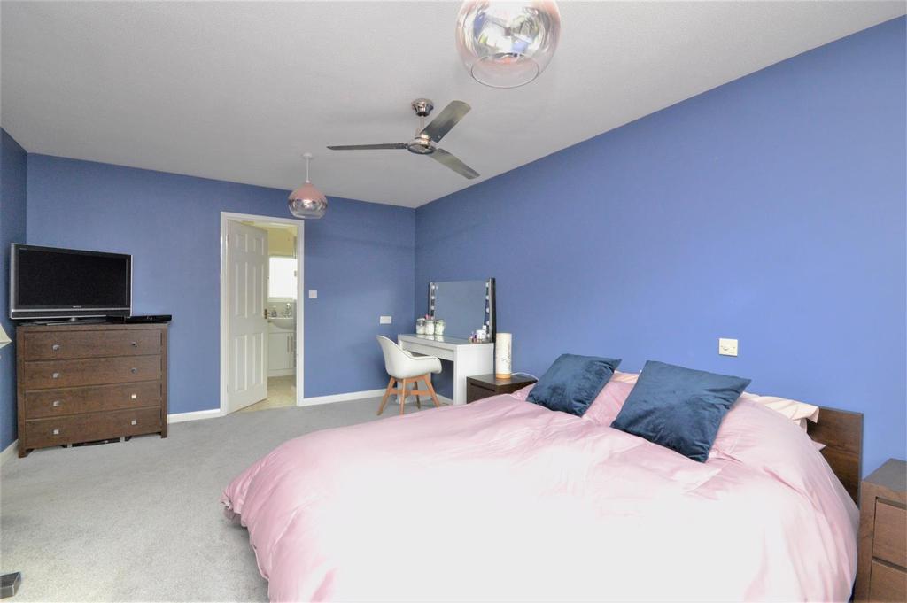 06 Living room 12 sudbury.JPG