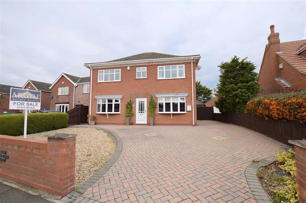 Picksley Crescent, Holton Le Clay, Lincolnshire 4 bed detached house