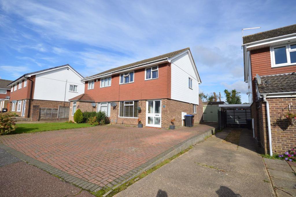 Lowick Court, Northampton 3 bed house £1,050 pcm (£242 pw)