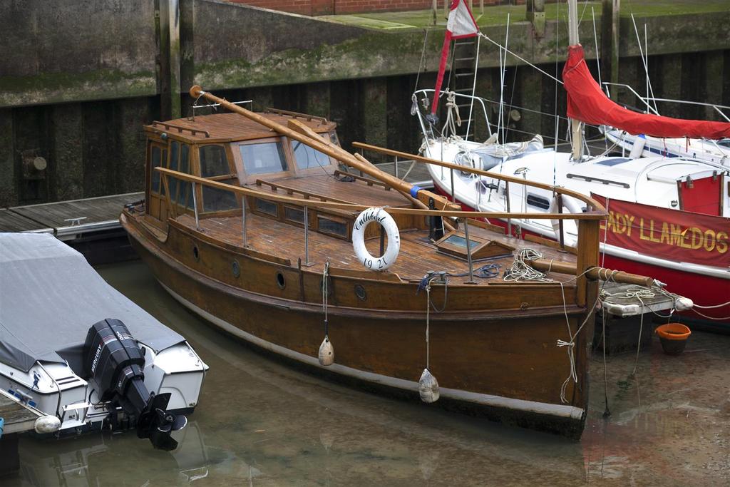 Emerald Quay, ShorehamBySea Houseboat for sale £15,000