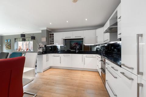 10 Abel Close, Boroughbridge, York, YO51 9US