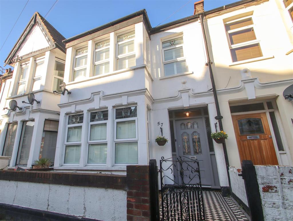 Leighton Avenue, LeighOnSea 4 bed terraced house £550,000