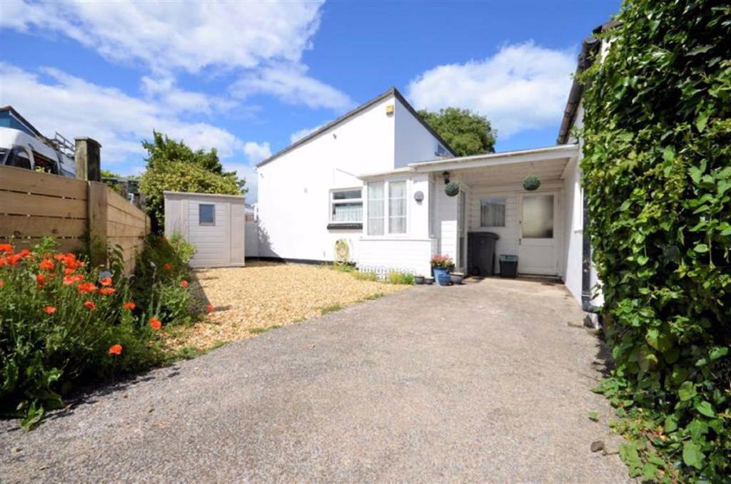 Pillar Avenue, Furzeham, Brixham, TQ5 3 bed terraced bungalow £225,000