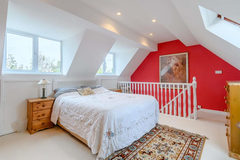 8440900-interior18-800.jpg
