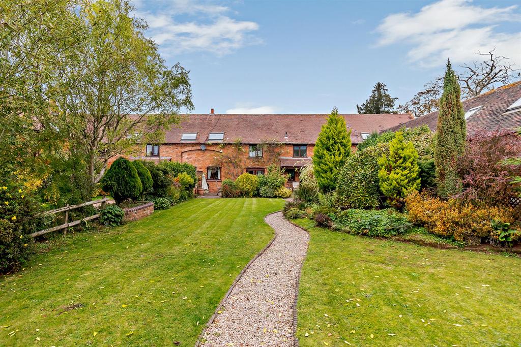 Elmbridge Green, Elmbridge, Droitwich Spa, Worcestershire 3 bed barn