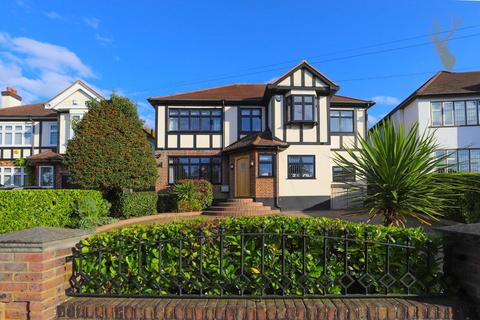 16 Tycehurst Hill, Loughton, IG10 1BU
