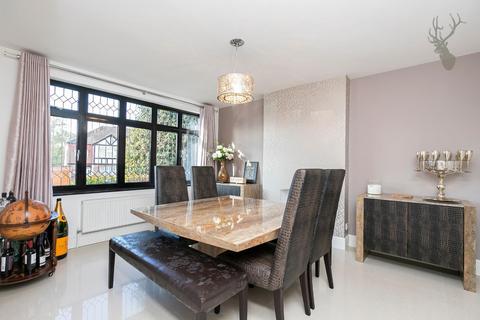 16 Tycehurst Hill, Loughton, IG10 1BU